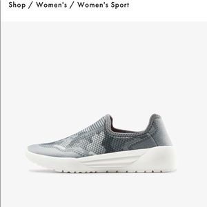 New without box or tags , beautiful grey camo  super comfy size 10 PSUDO